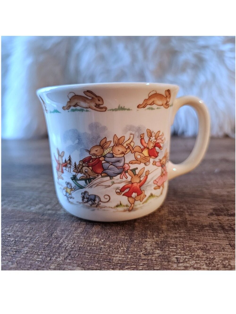 Royal Doulton Bunnykins Winter Sledding Snowman One Handle Mug 8oz Bone Chin